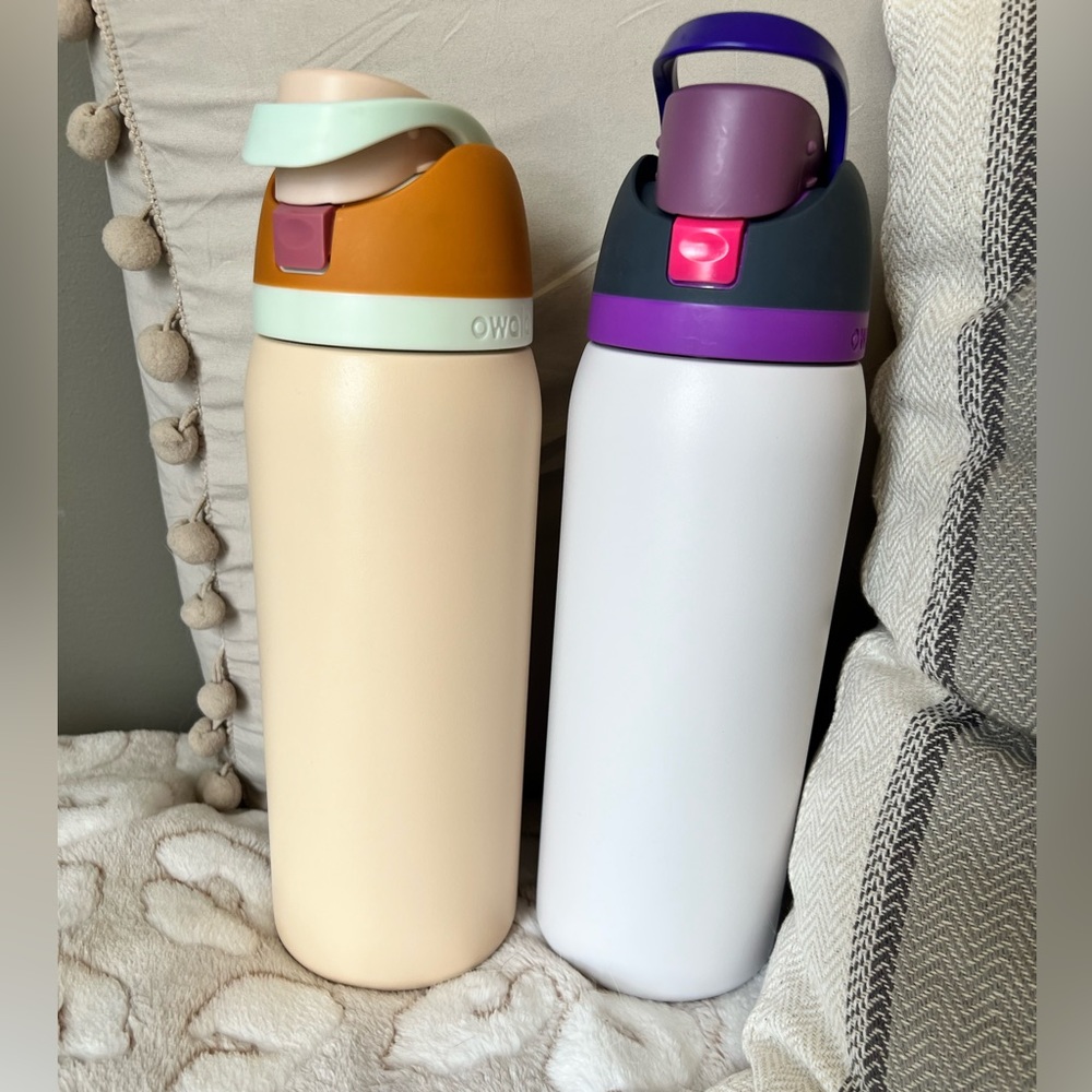 2 Owala 32oz Stainless Steel FreeSip Bottles
